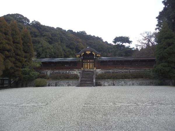 月輪御陵